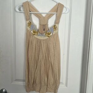 Free People beige top with floral design